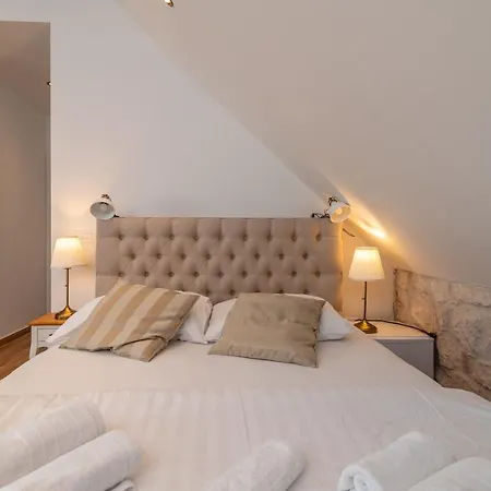 Gasthuis Providenca 3*